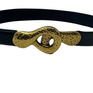 Chico's Adjustable Black Leather Belt Gold‎ Tone Hook & eye Hammered Buckle S/M
